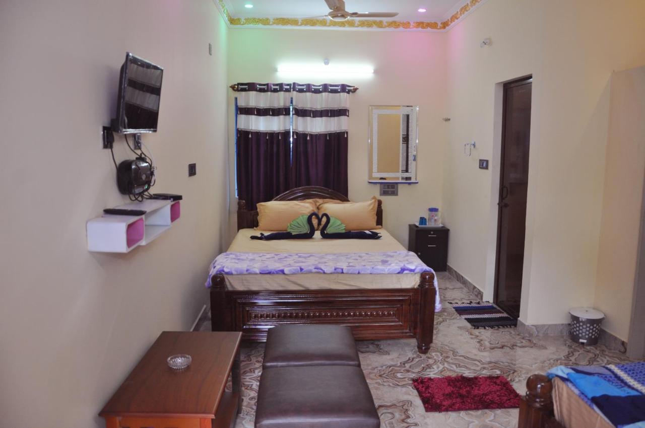 Hotel Yelagiri Egv Residency Esterno foto